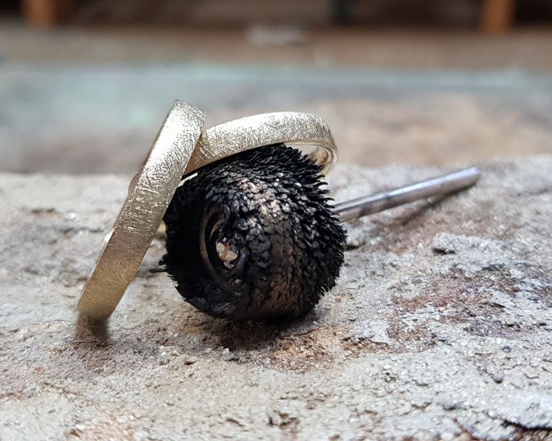 Gelbgold Trauringe eismatt, Juwelier & Goldschmiede Süssenguth