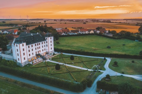 Schloss Walkershofen, Hochzeitslocation Simmershofen, Kontaktbild