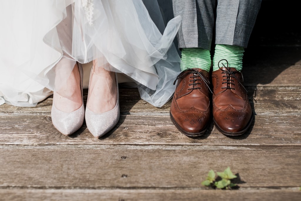 Nahaufnahme Schuhe Brautpaar