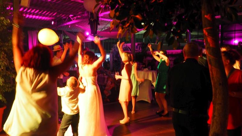 Partystimmung bei Hochzeits-DJ JEH